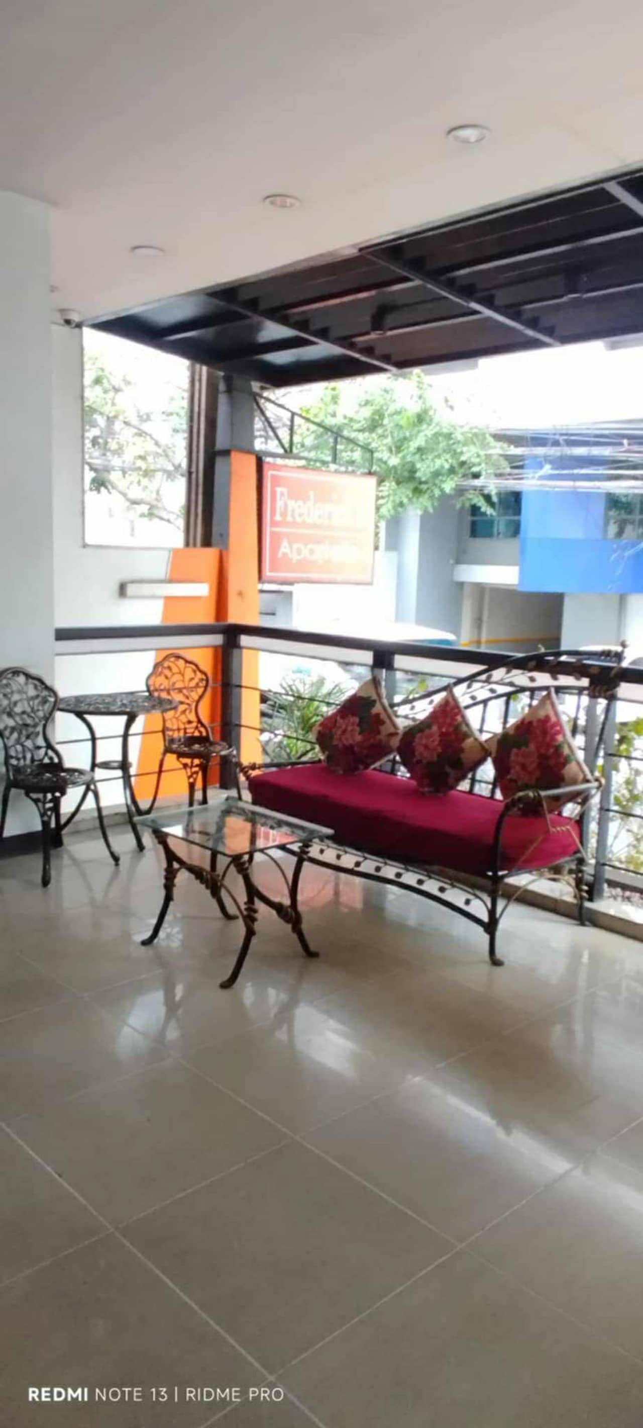 Balcony seating area